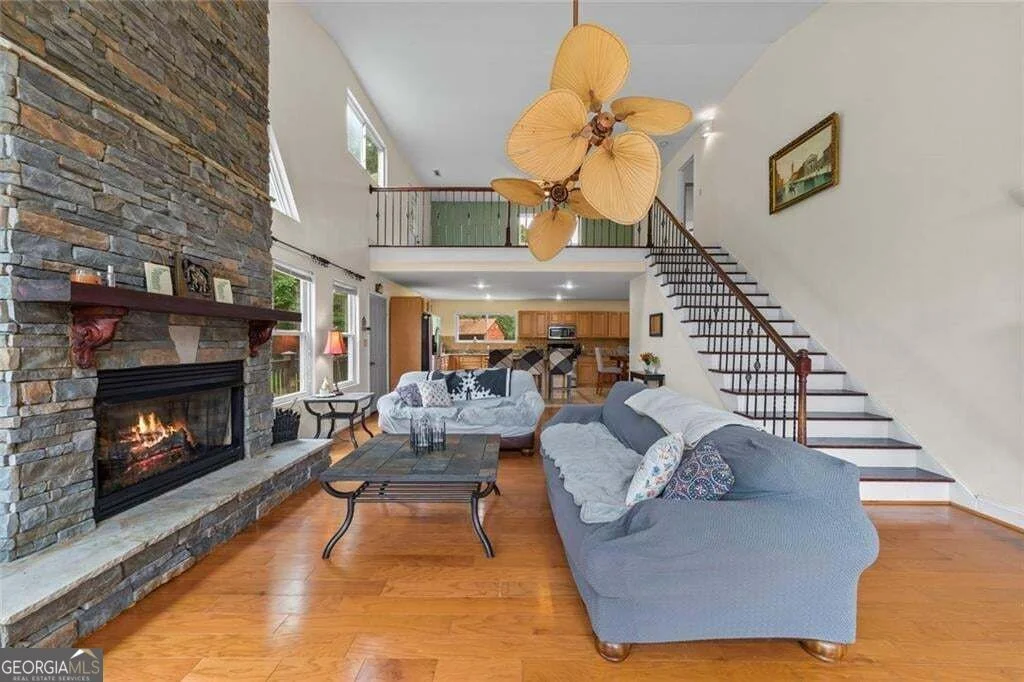 Photo of 455 Holt Road