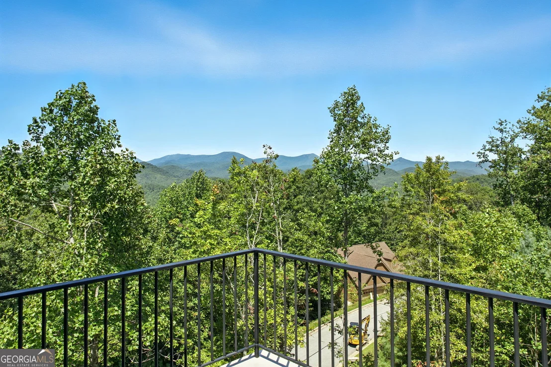 Photo of 608 Winterberry Drive