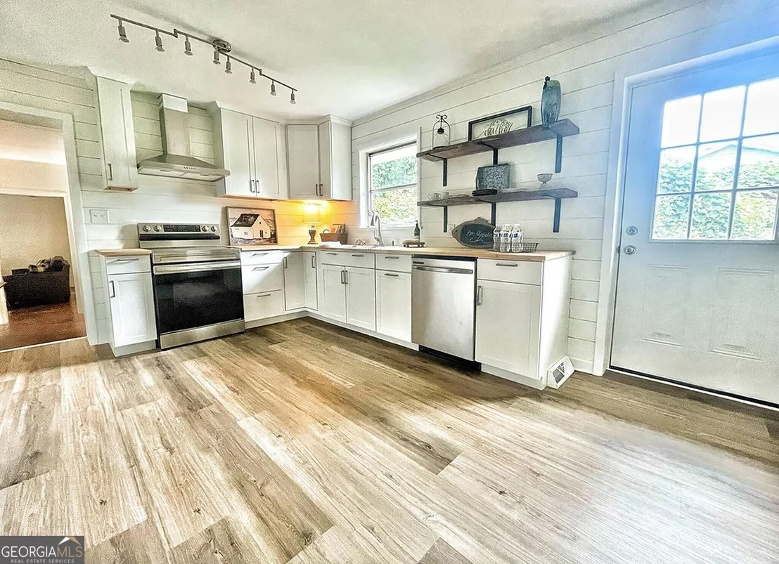 Photo of 498 Cedar Street