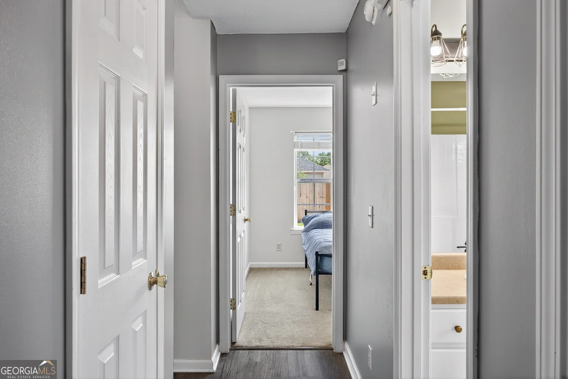 Photo of 104 W Tisbury Lane