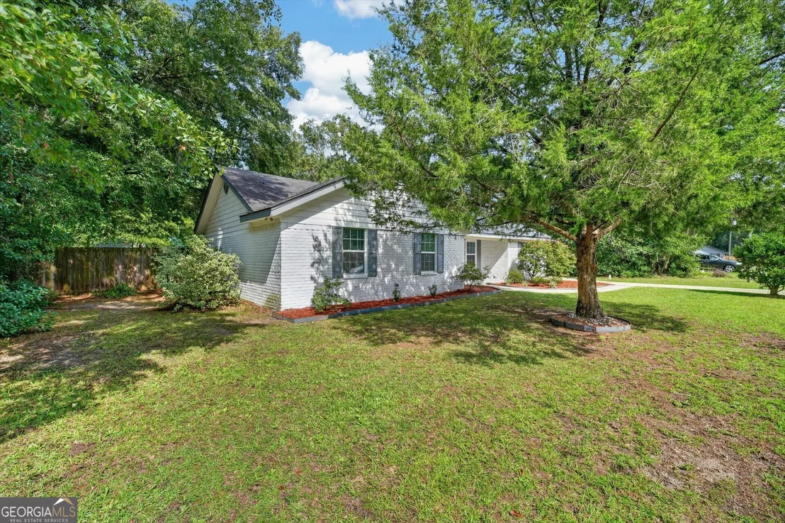 Photo of 214 Jefferson Circle SE