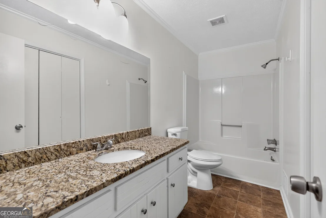 Photo of 3724 Summit Drive NW