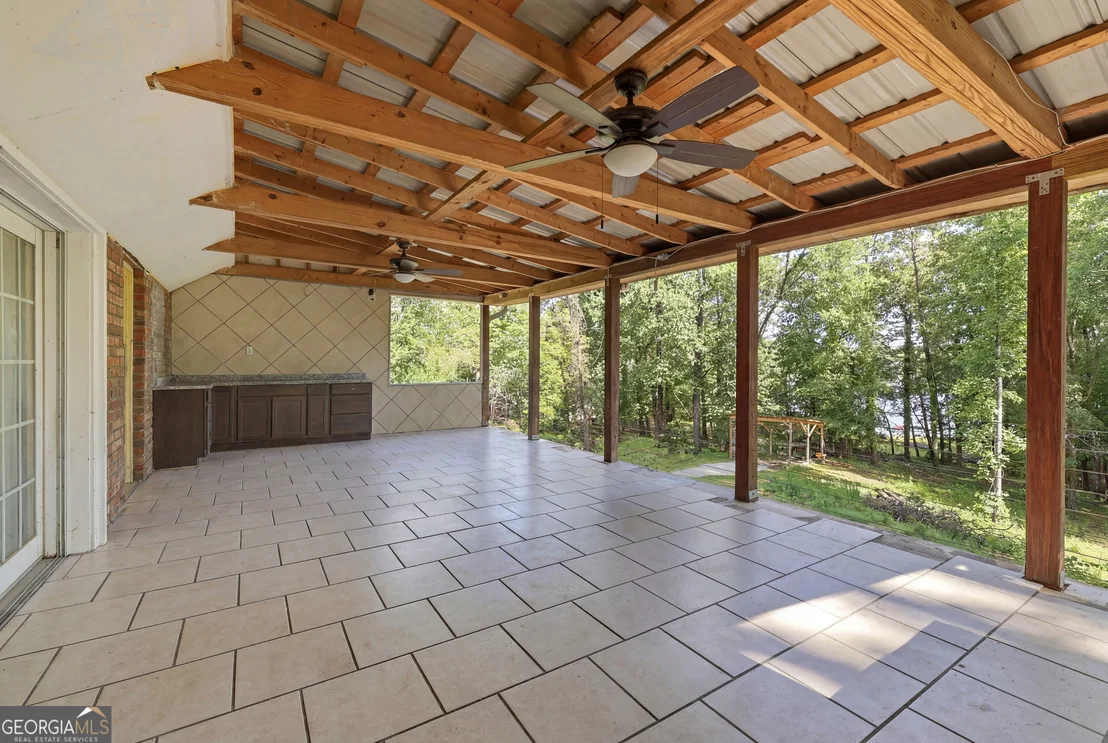 Photo of 1042 Lakeland Drive