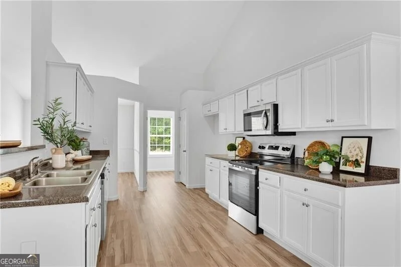 Photo of 348 NE Carrington Drive