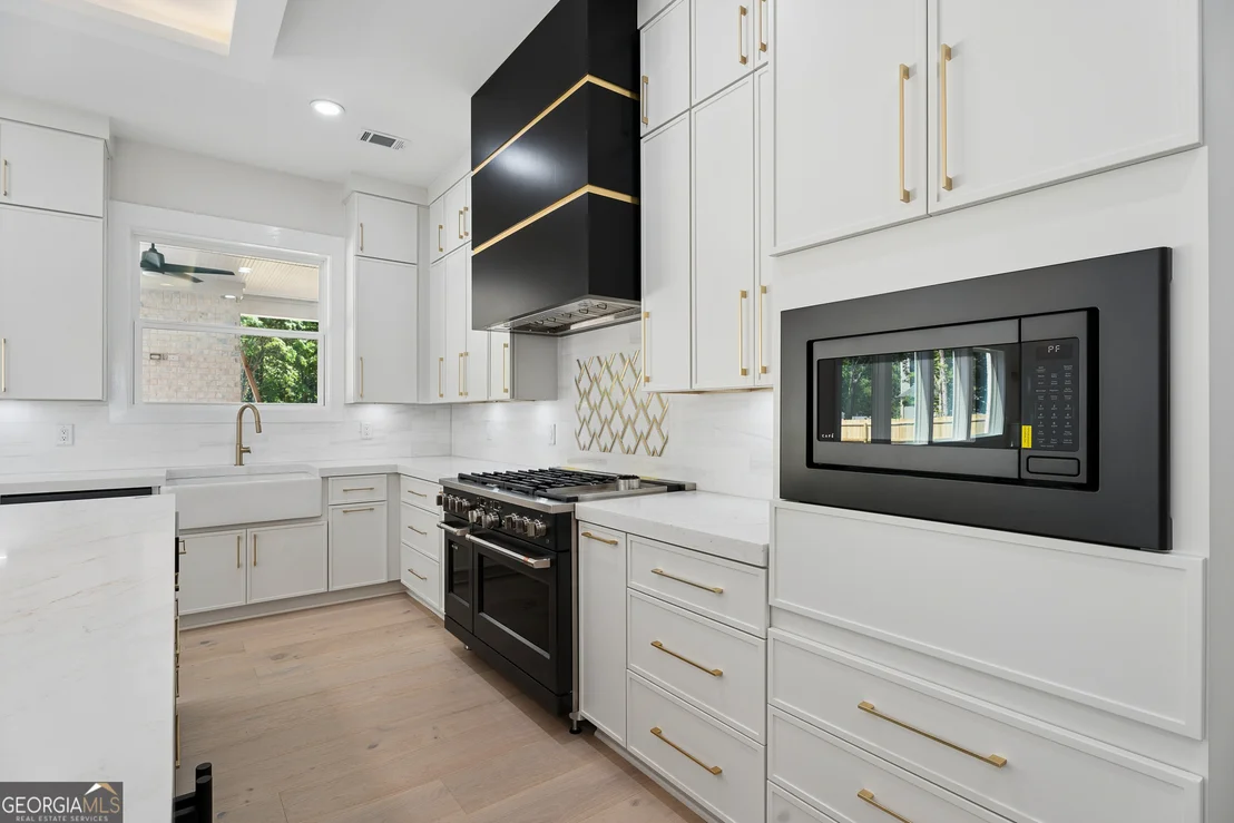 Photo of 1035 Auburn Road