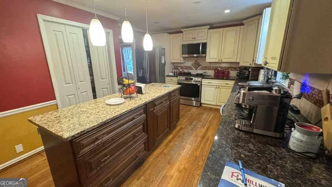 Photo of 4291 Farmbrook Lane NE