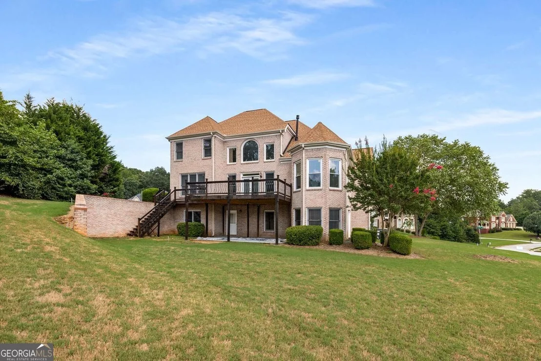 Photo of 1950 LANCASTER Drive