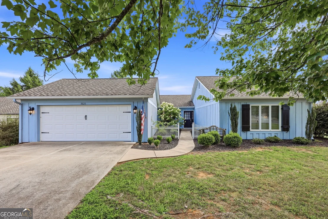 Photo of 3623 N River Road