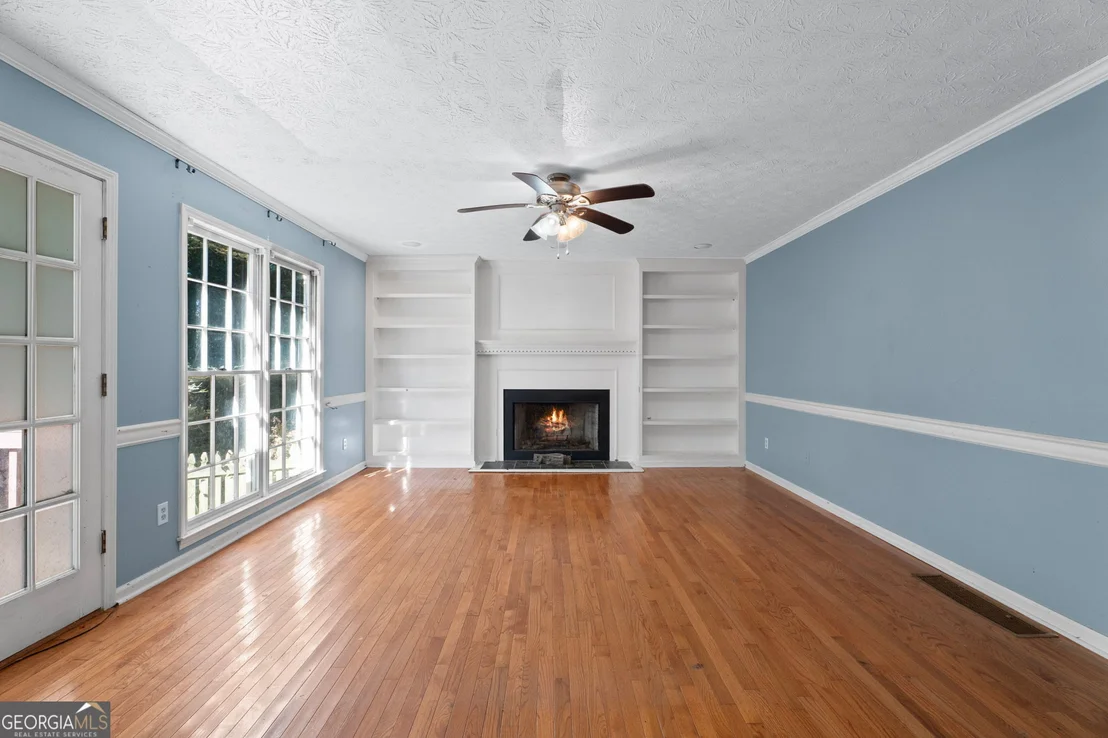 Photo of 2575 Fairview Lane