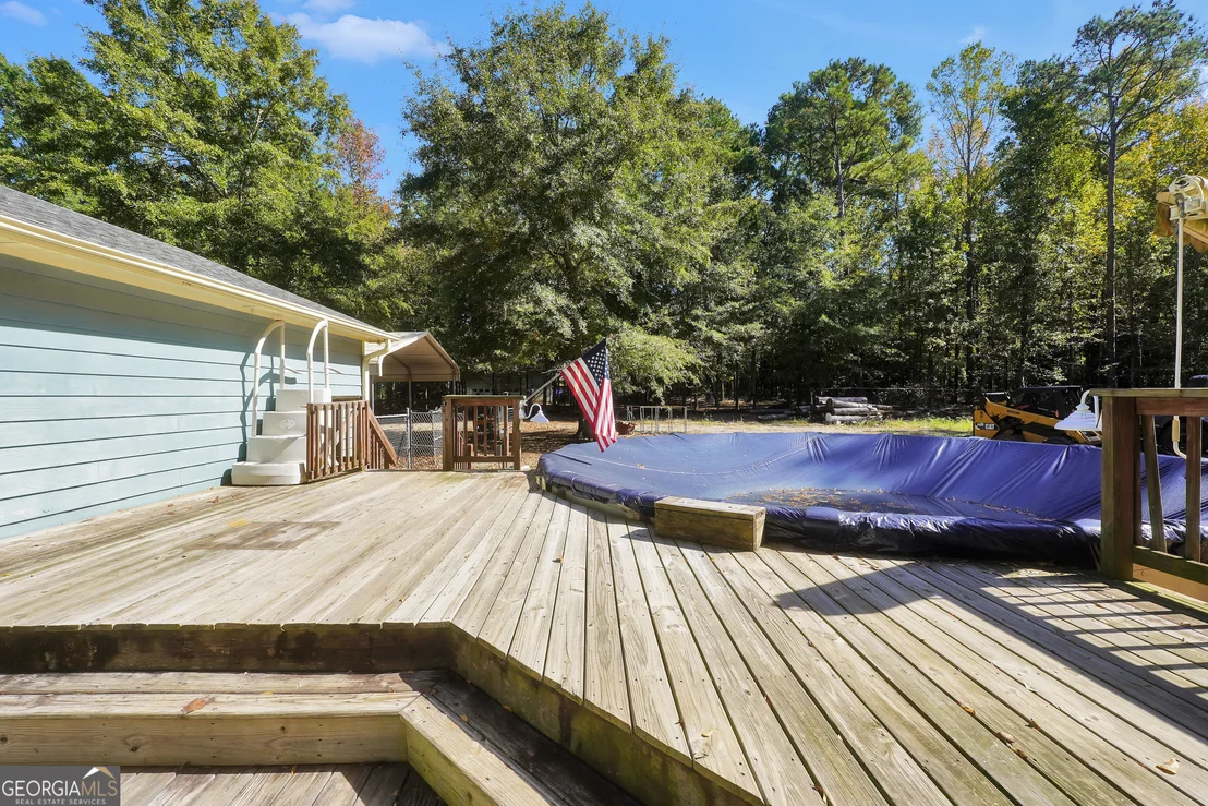 Photo of 370 Davis Road