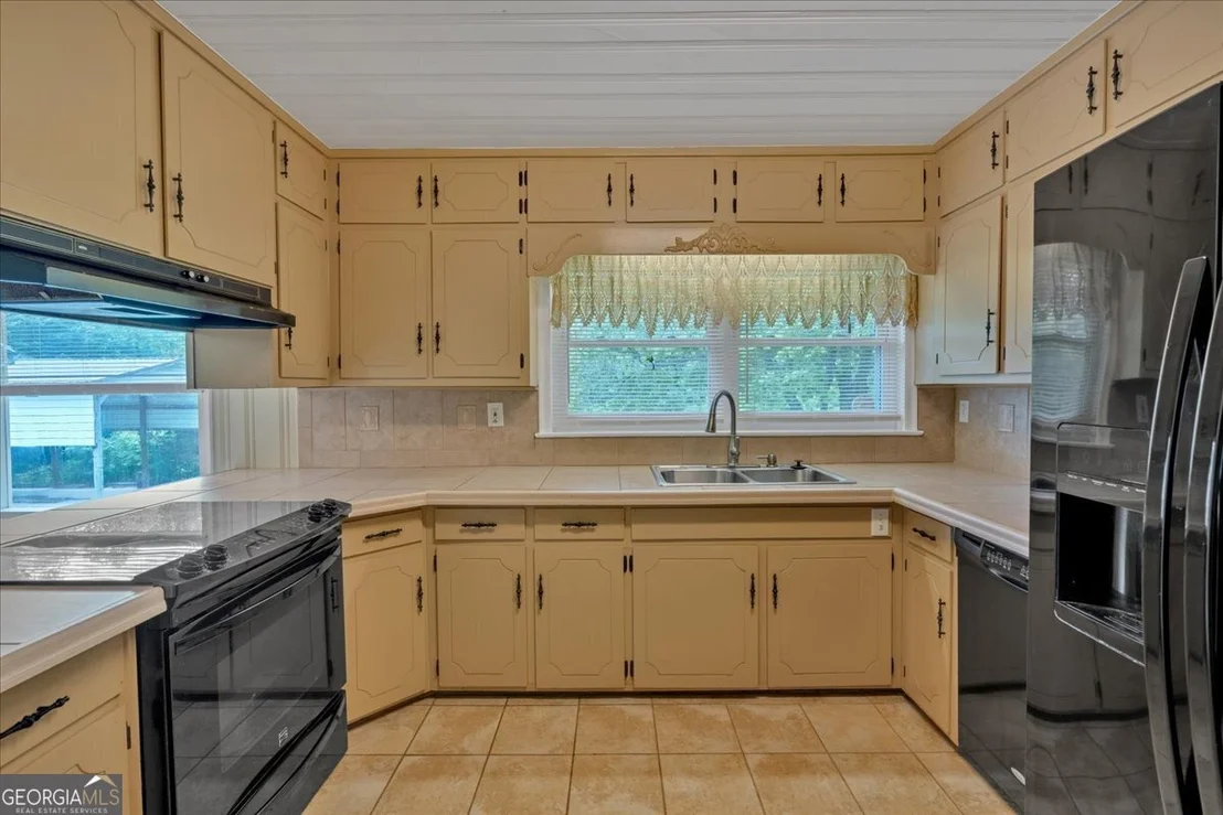 Photo of 107 Lakeview Drive