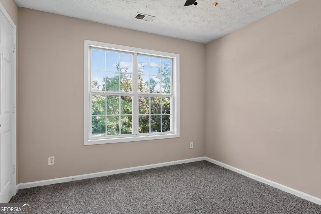 Photo of 2122 Silva Way