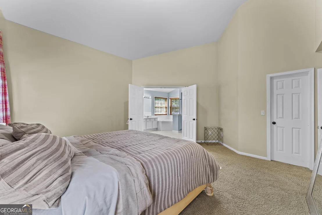 Photo of 935 Waldwick Drive