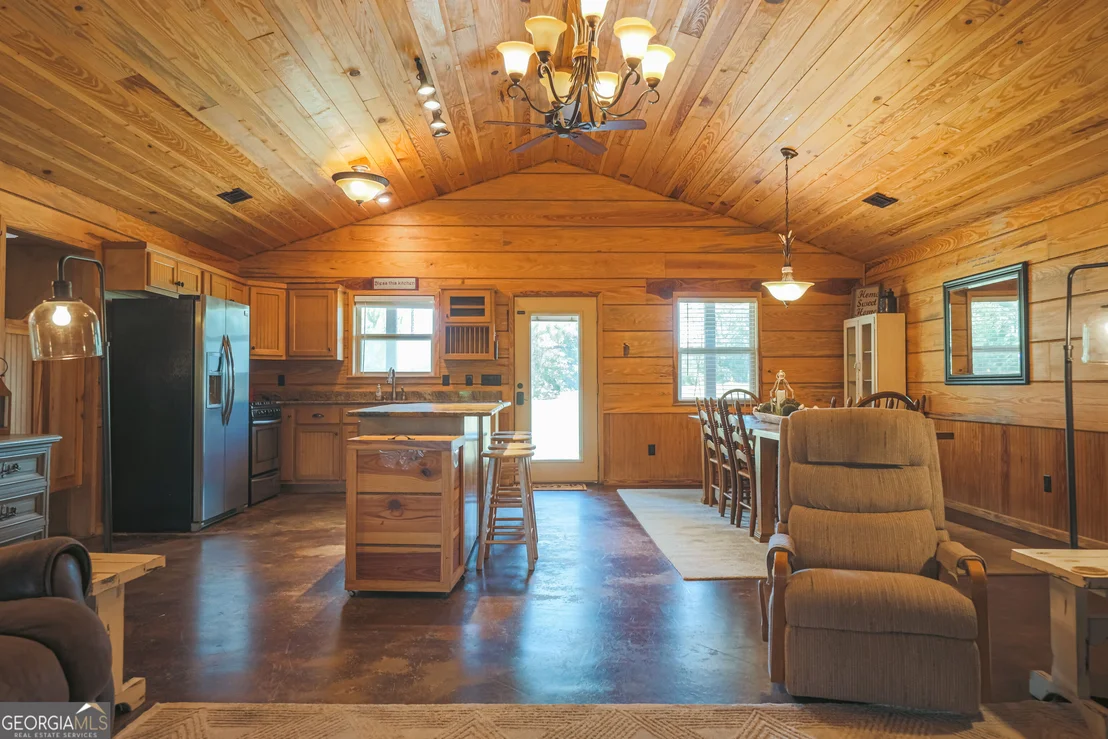 Photo of 3733 Oak Hill Road