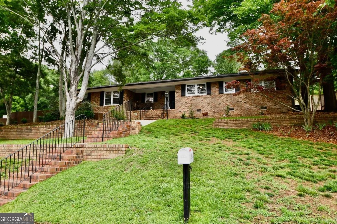 Photo of 280 Valleybrook Drive
