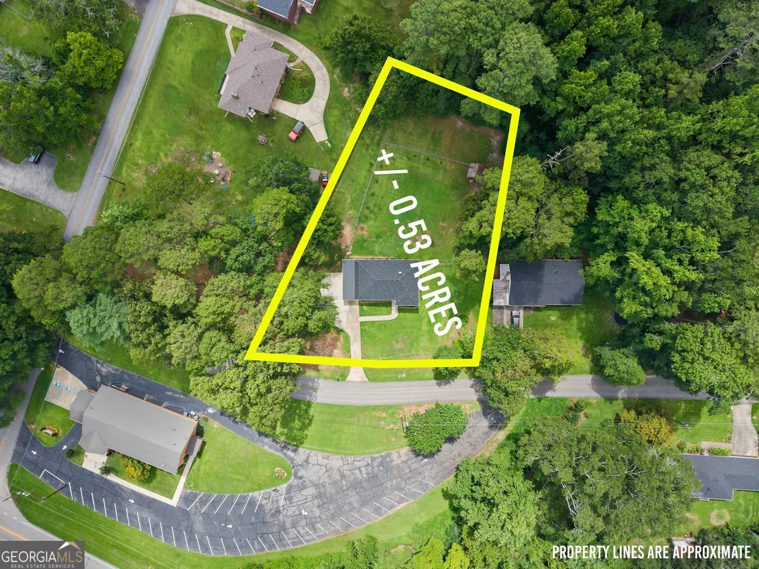 Photo of 47 Cherokee Boulevard