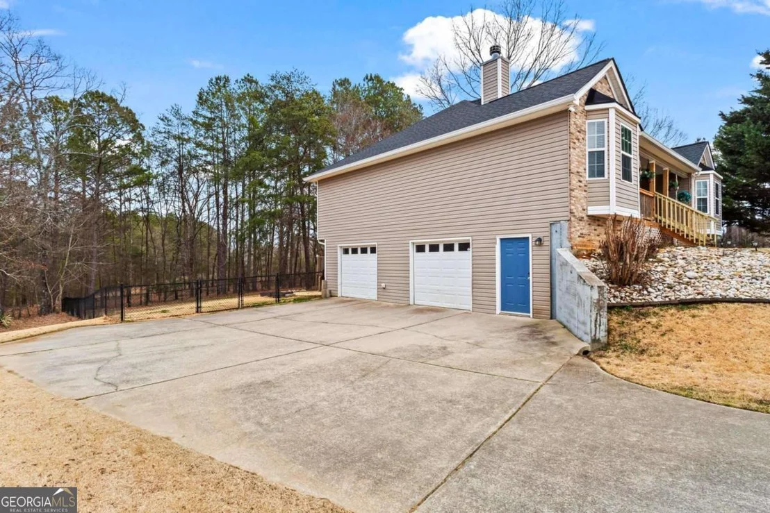 Photo of 116 Valley Edge Drive