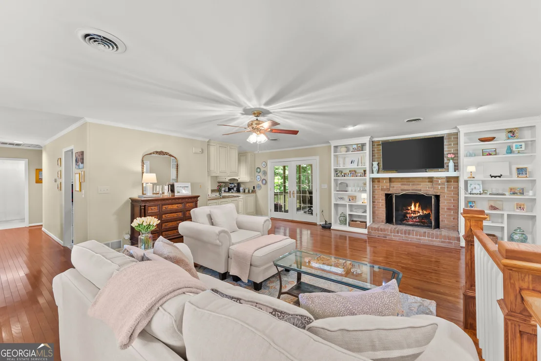 Photo of 290 Cochran Drive
