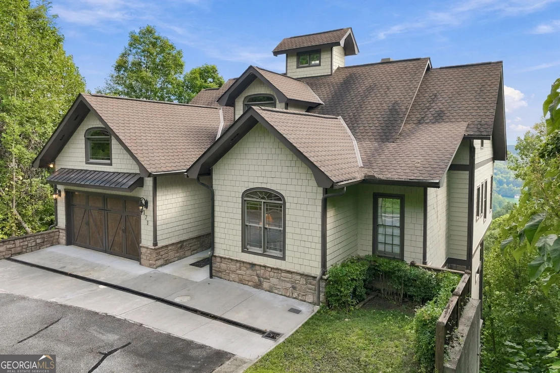 Photo of 171 High Pointe Drive