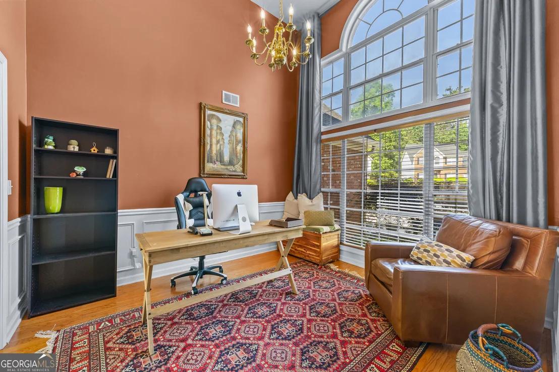 Photo of 935 Waldwick Drive
