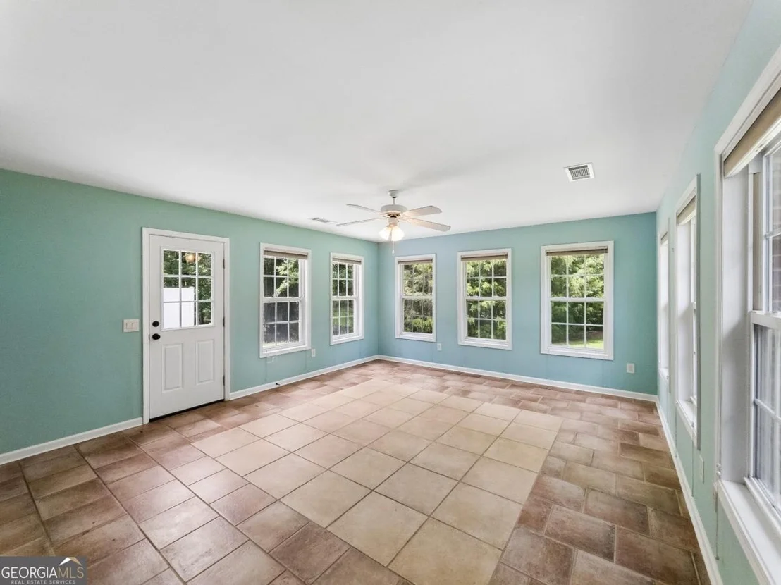 Photo of 210 Lexington Circle