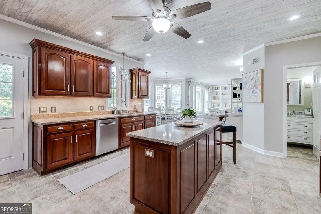 Photo of 152 Cambridge Drive