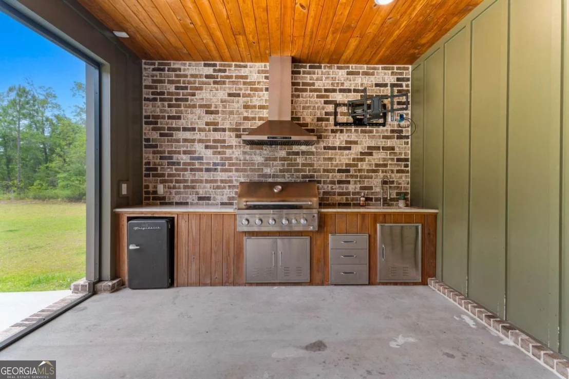 Photo of 3583 Blue Jay Road