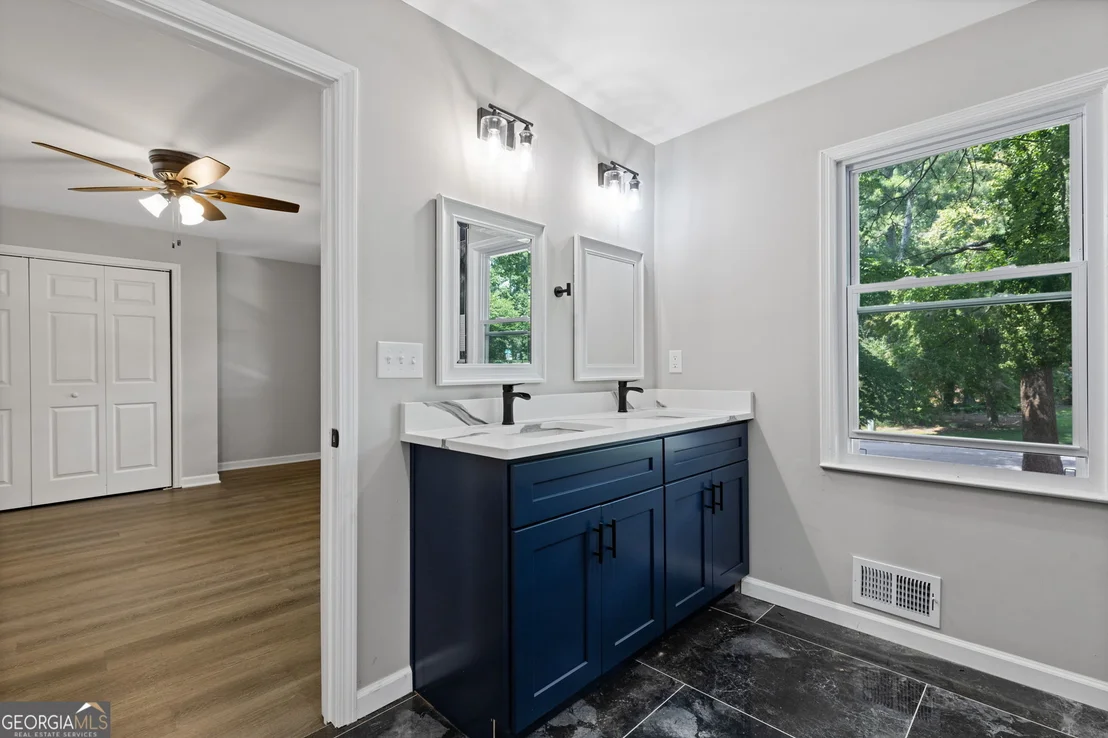 Photo of 2176 Deer Trail