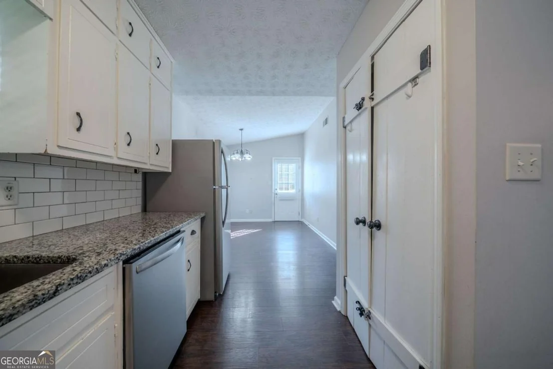 Photo of 4569 Iroquois Trail