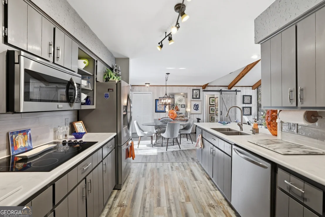 Photo of 499 Ridgepole Drive