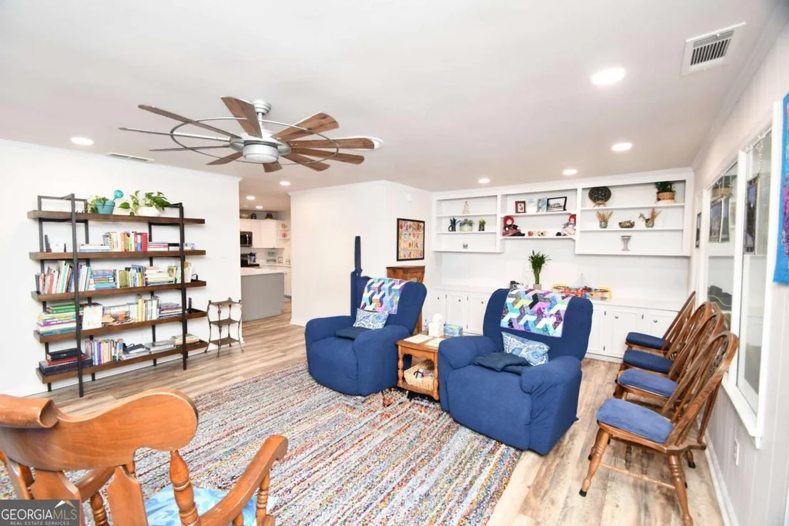 Photo of 280 Valleybrook Drive