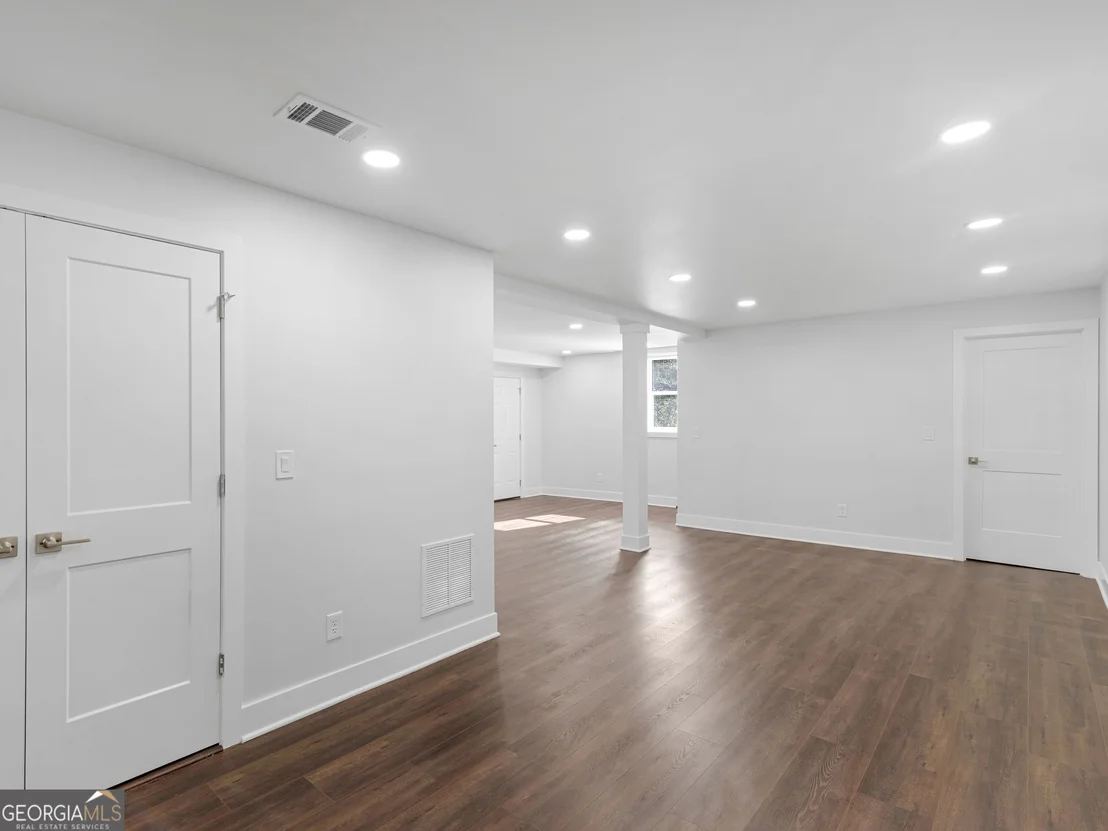Photo of 984 Morrow Road