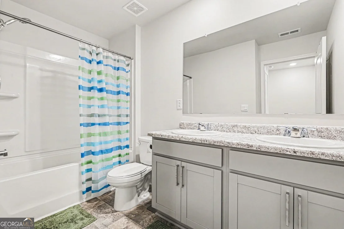 Photo of 8233 Bluewater Drive