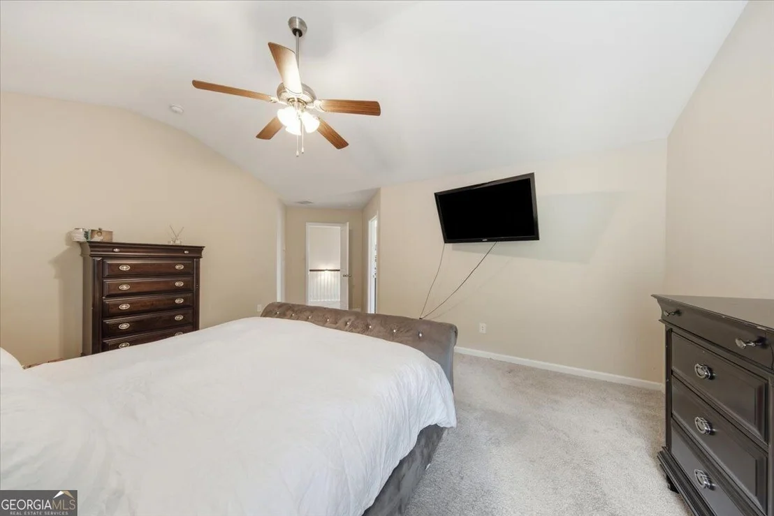 Photo of 1126 Paramount Drive