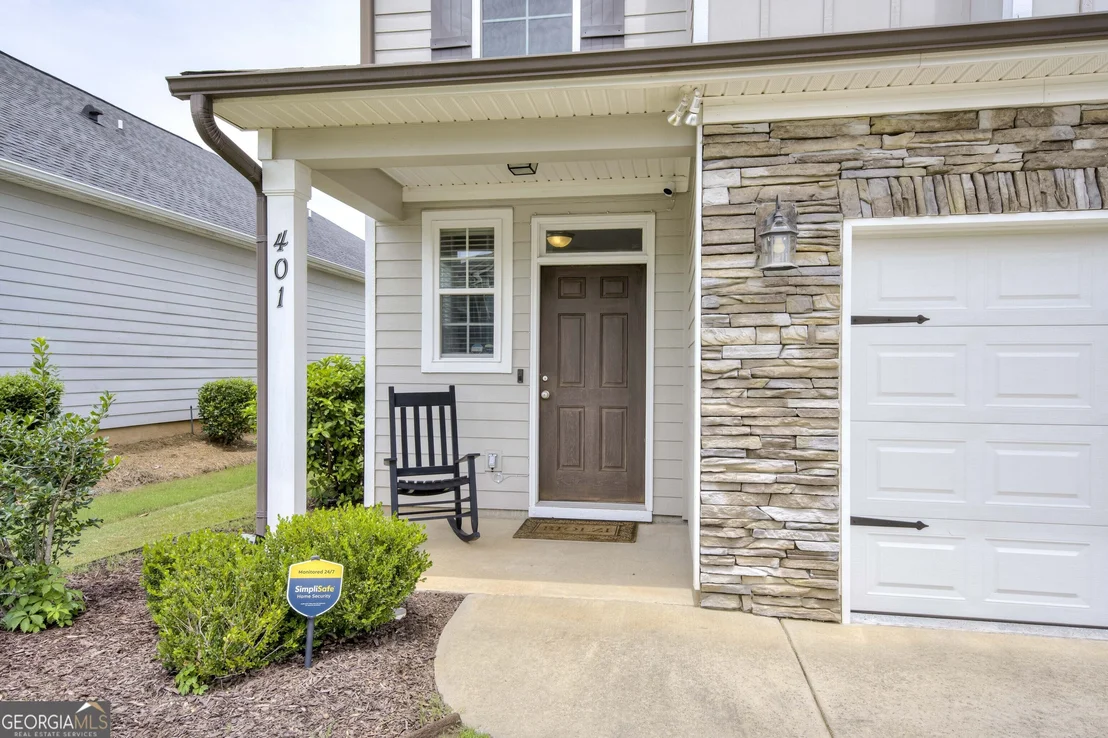 Photo of 401 Longmeadow Drive