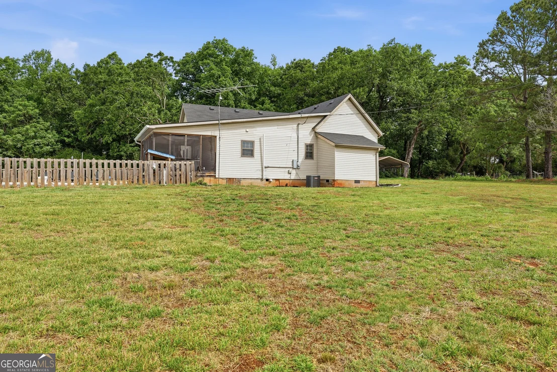 Photo of 5525 Sandy Cross Road