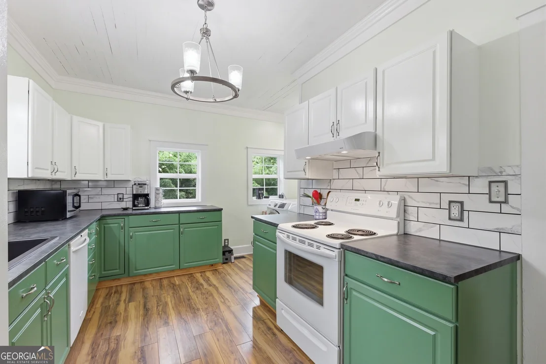 Photo of 407 Cedar Avenue