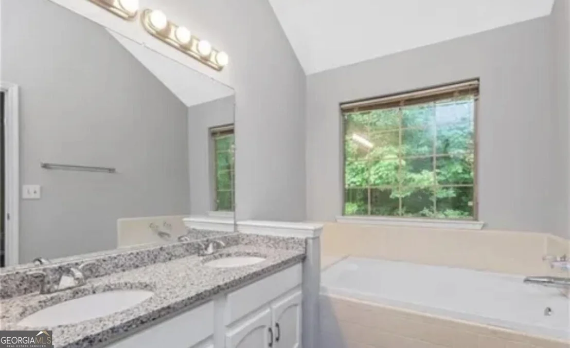 Photo of 956 Forest Path