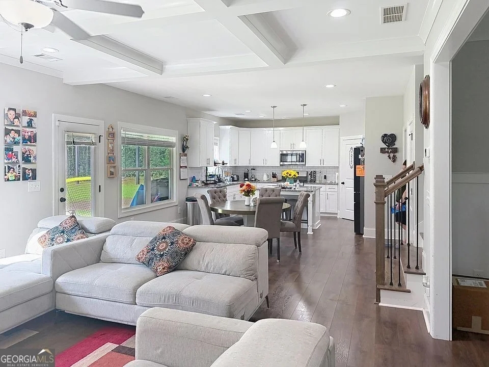 Photo of 844 Pool Road