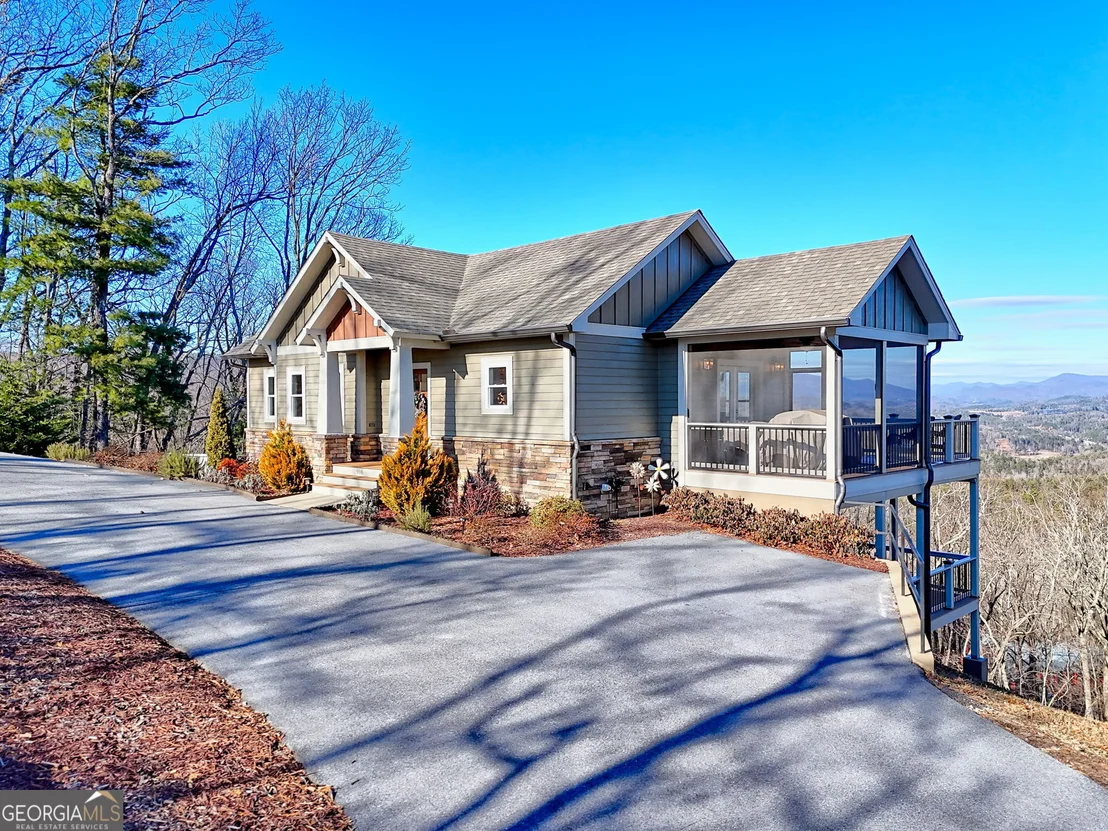 Photo of 916 Arbor Drive