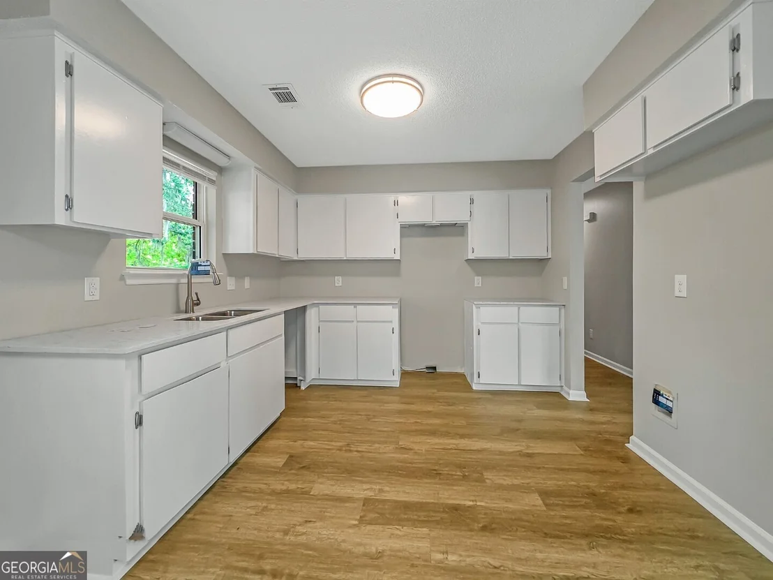 Photo of 1257 Roberts Way