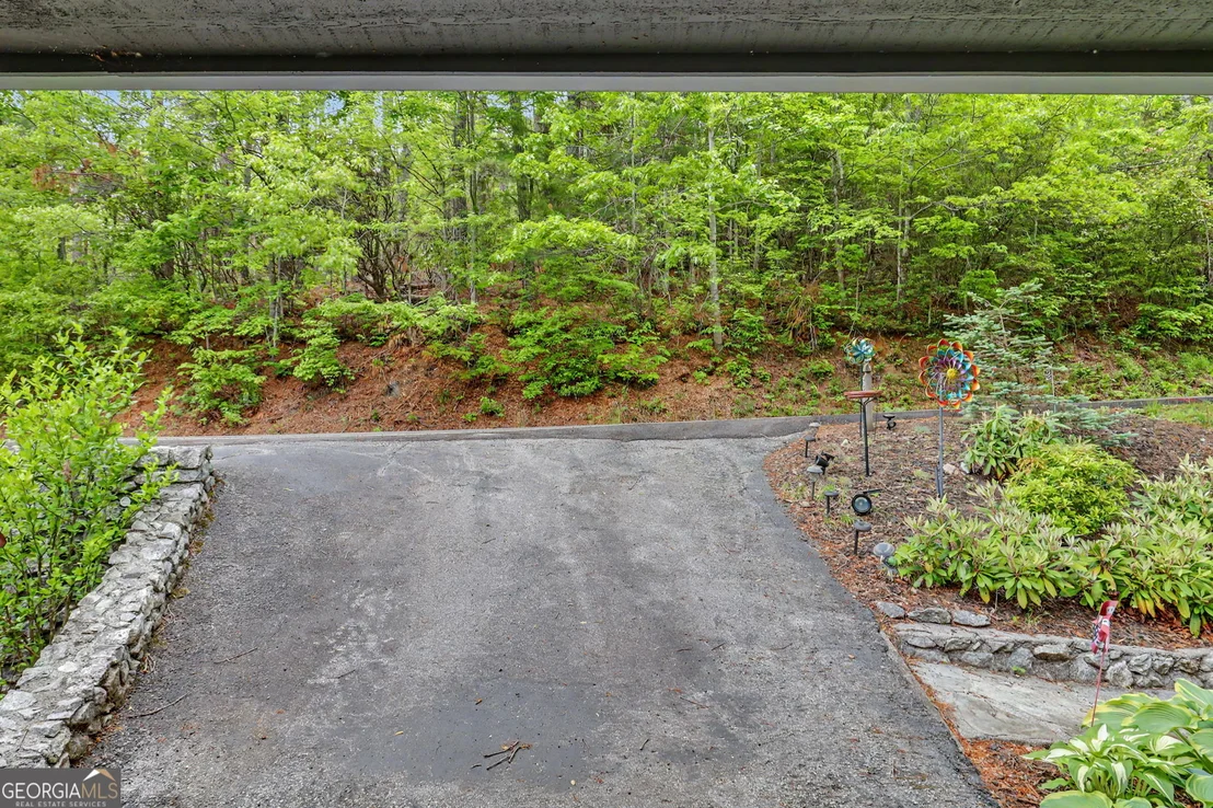 Photo of 854 Saddleback Circle