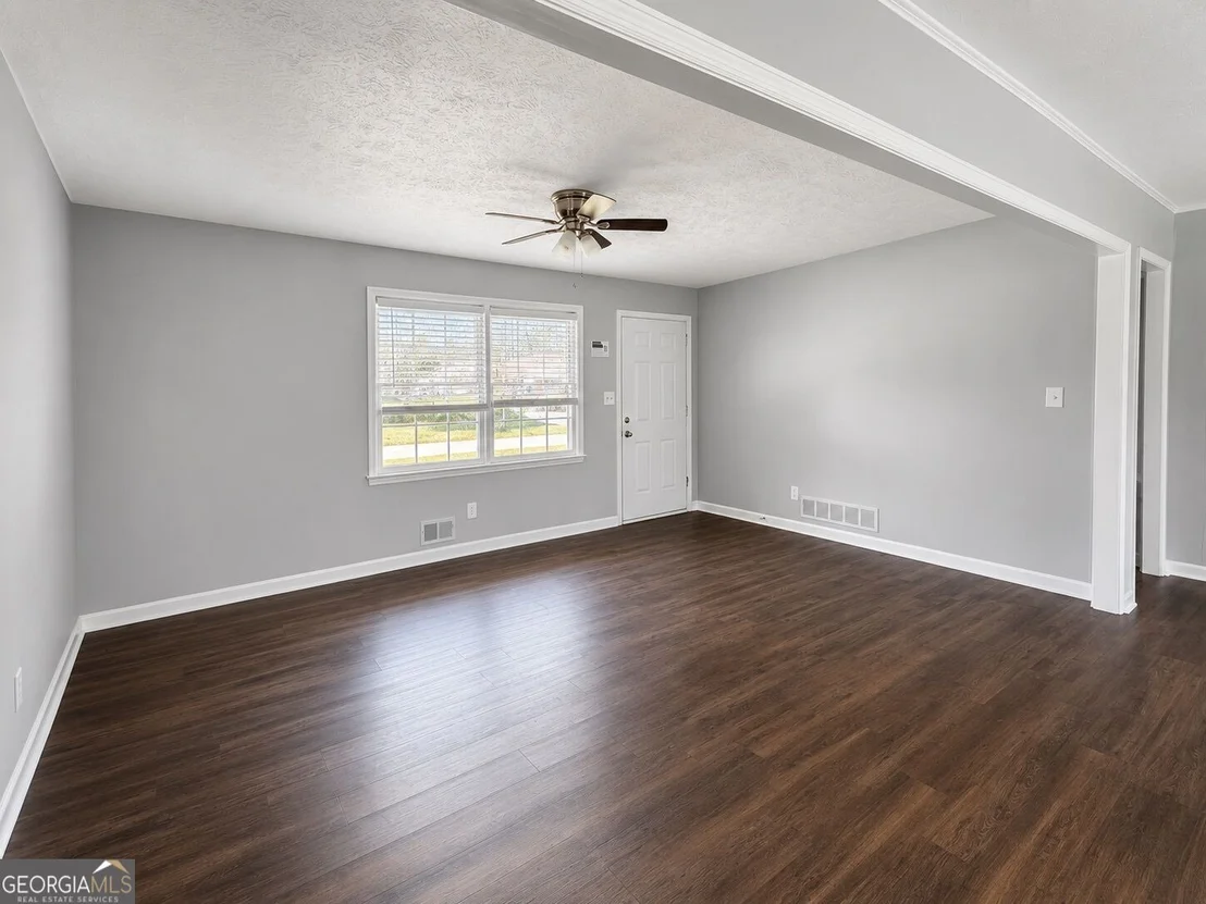 Photo of 1716 Hallmark Drive