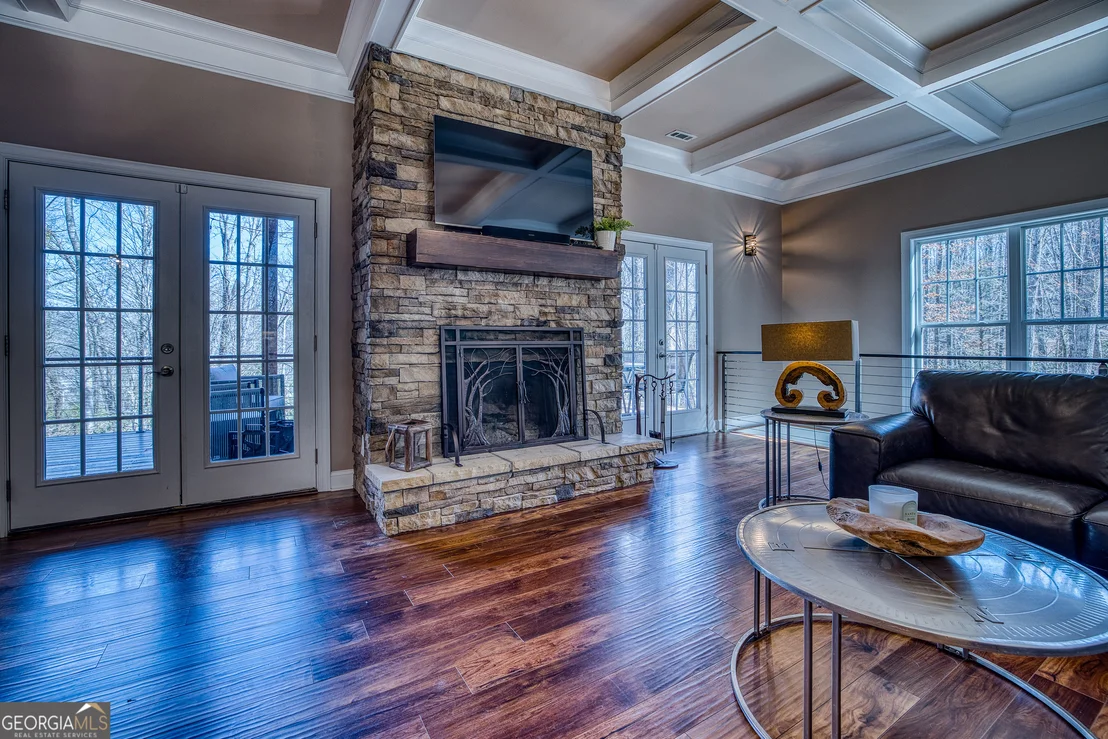 Photo of 112 Springhill Lane