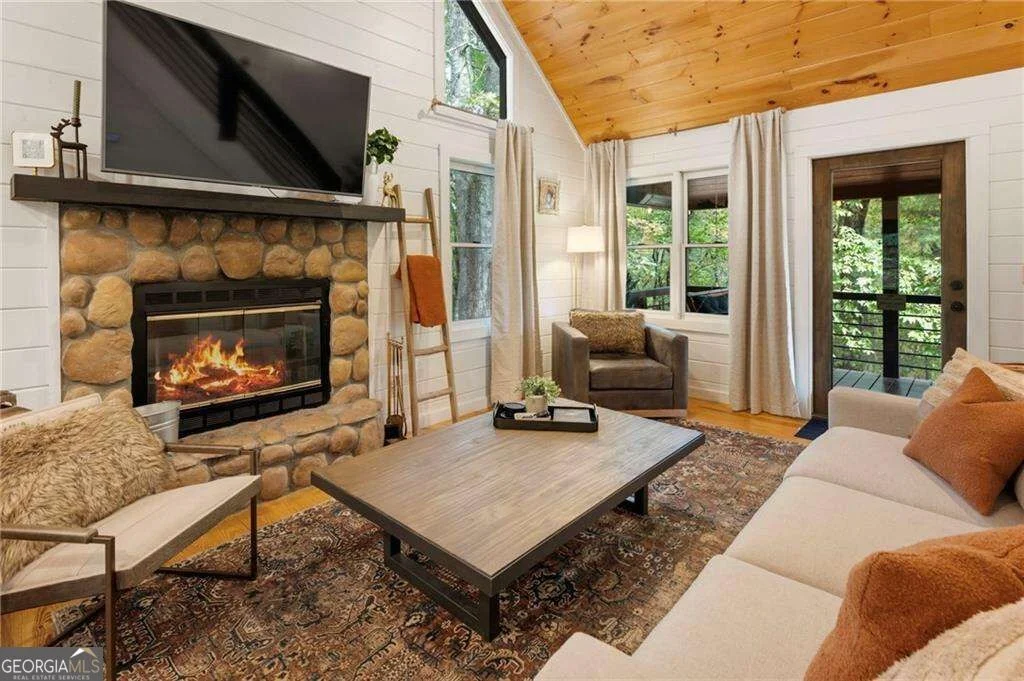 Photo of 120 Brookhaven Trail
