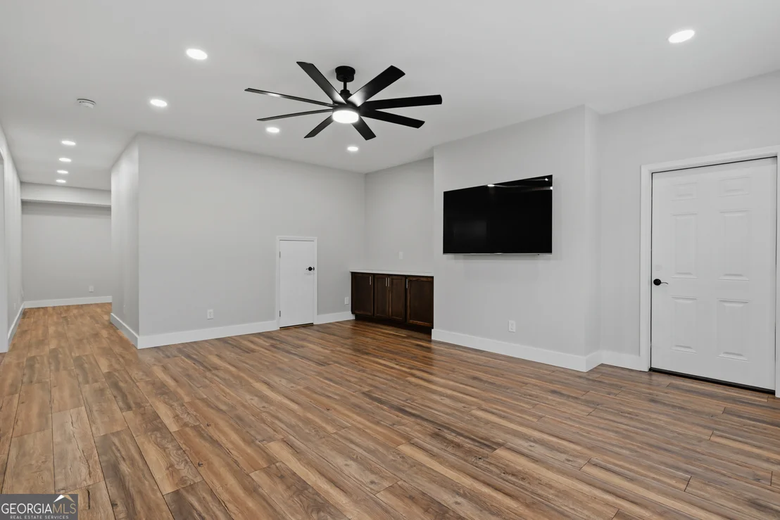 Photo of 6264 Riverview Parkway