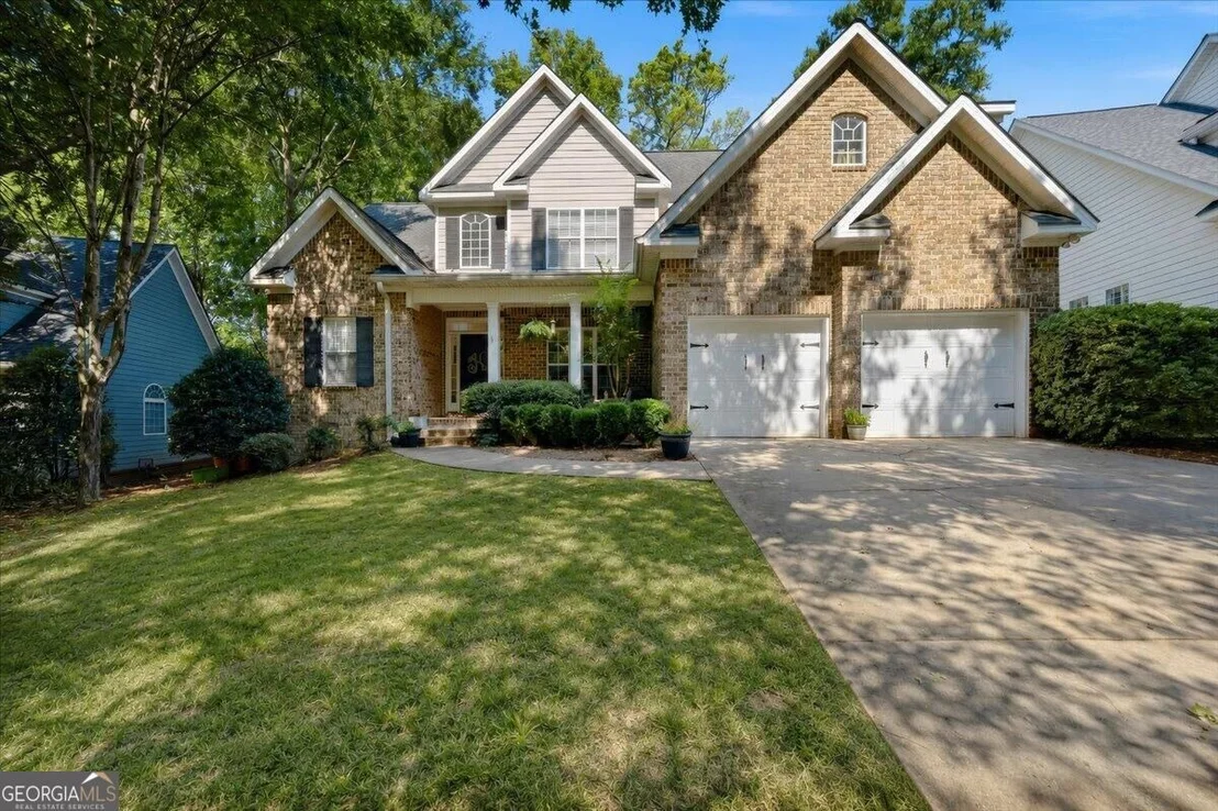 Photo of 920 Huntcliffe Drive