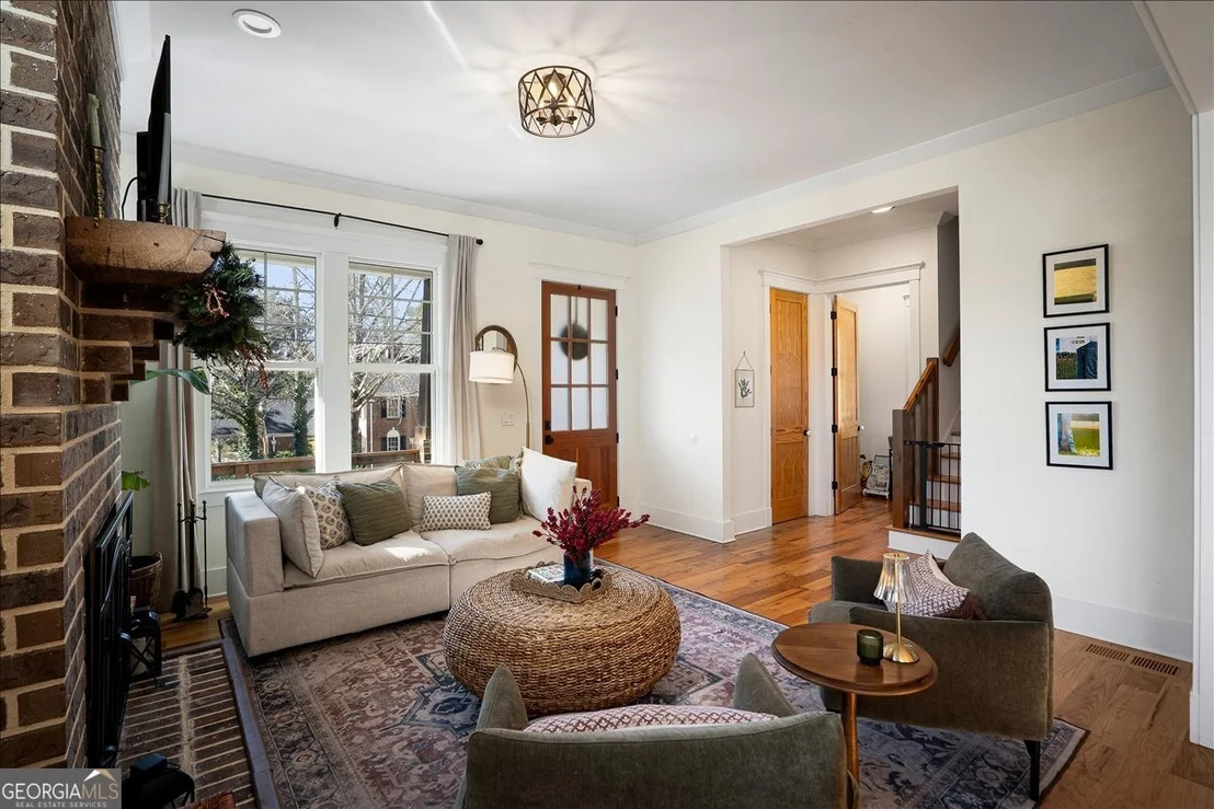 Photo of 435 Walton Street