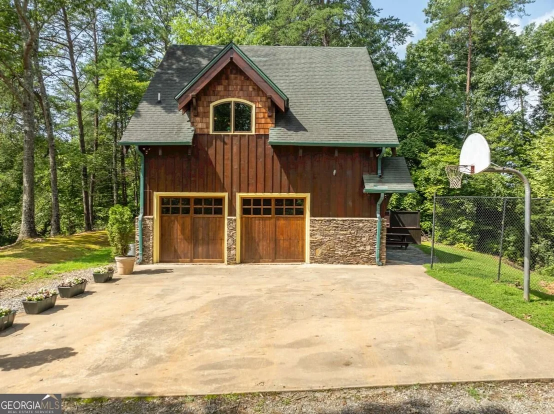 Photo of 83 Riverview Circle
