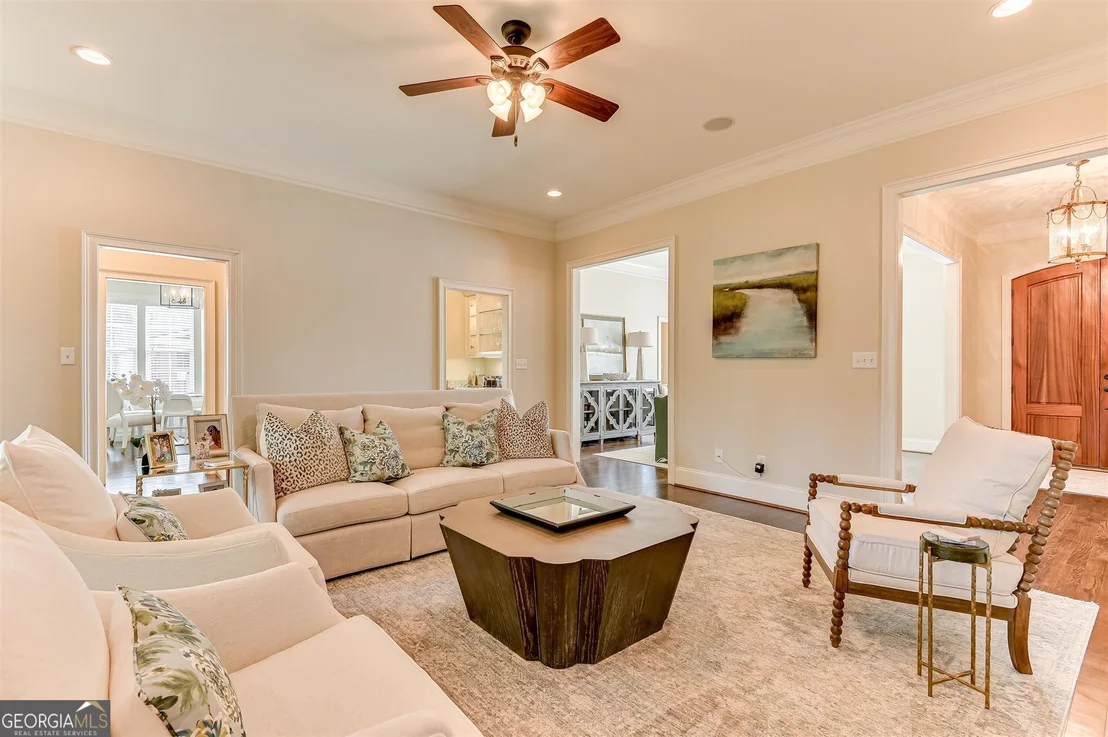 Photo of 1052 Emerald Place